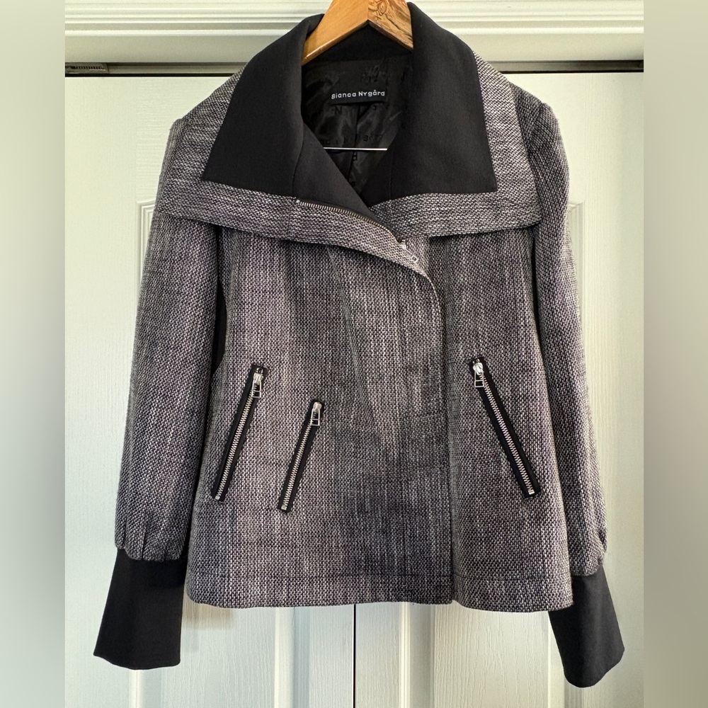 Black and Gray Women's Blazer